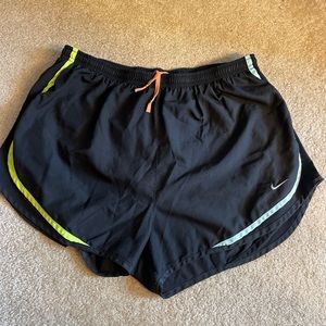 Women’s Nike Dri-Fit Tempo Shorts